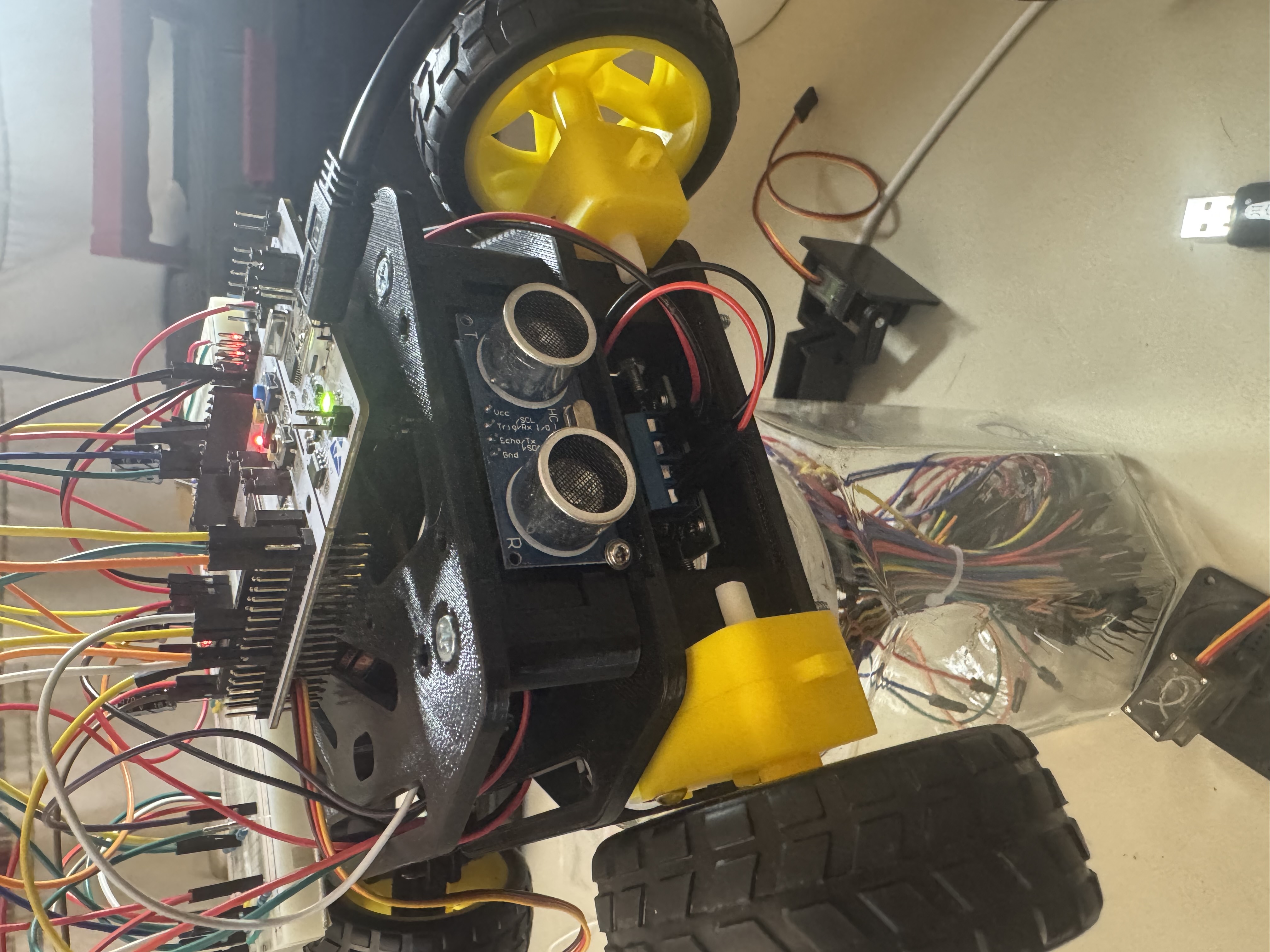 Chasis y montaje mecánico del robot